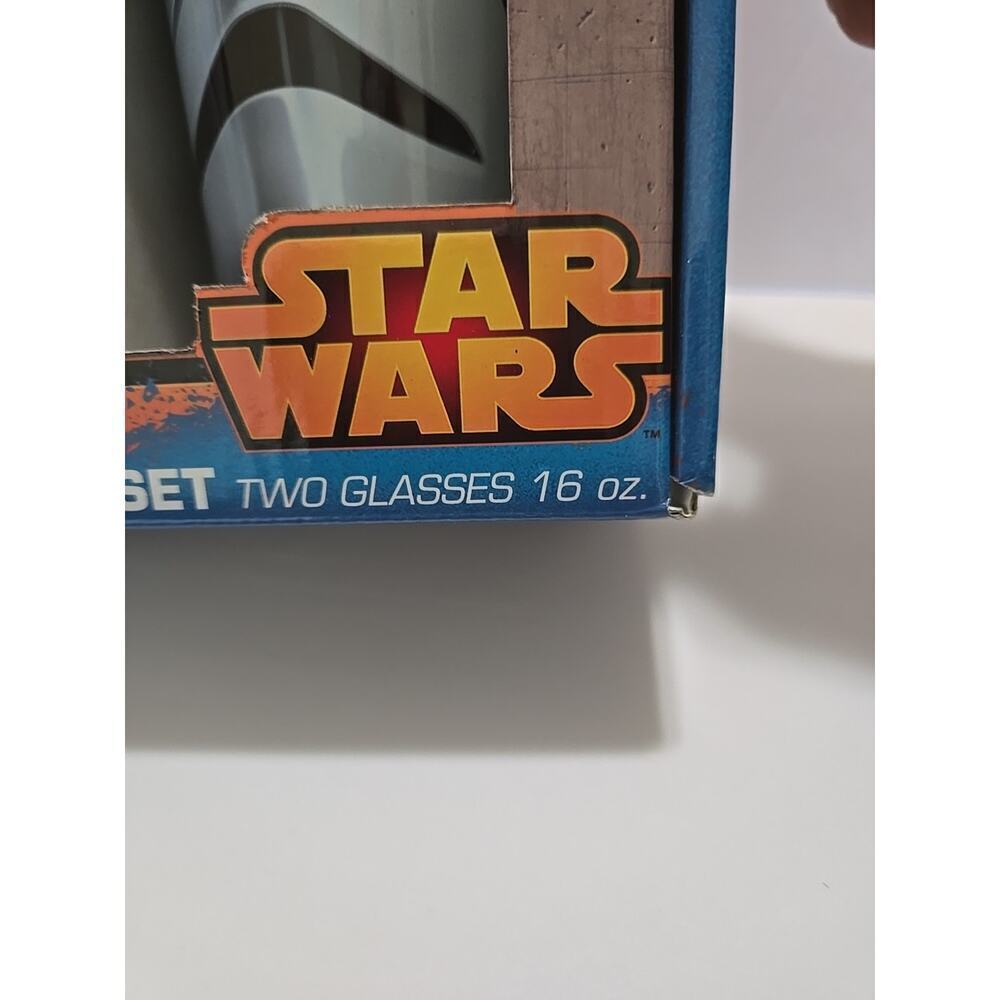 STAR WARS DISNEY COLLECTIBLES GLASSWARE DRINK GLASS MUGS 16OZ GIFT SET - Picture 2 of 9